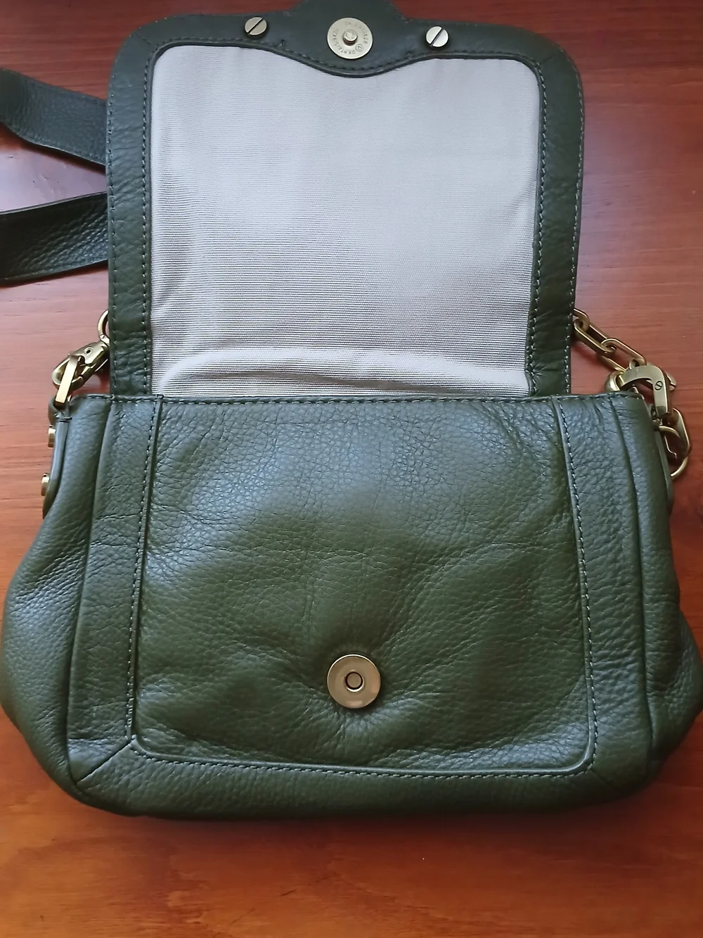 Tory Burch Amanda Leather Logo Crossbody Clutch Bag – Rare Olive Green